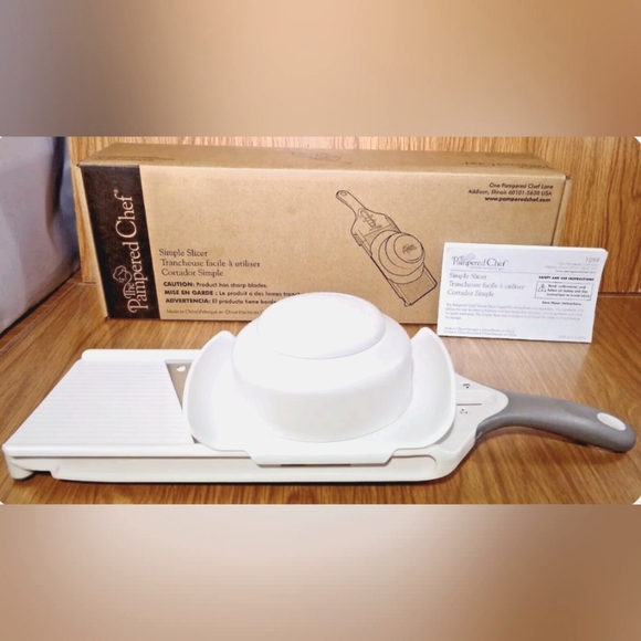 Pampered Chef Other - BN Pampered Chef Simple Slicer mandoline